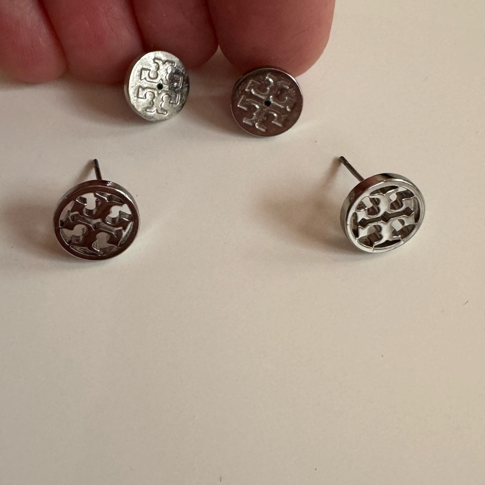 Tory Burch silver logo circle-studded Earrings